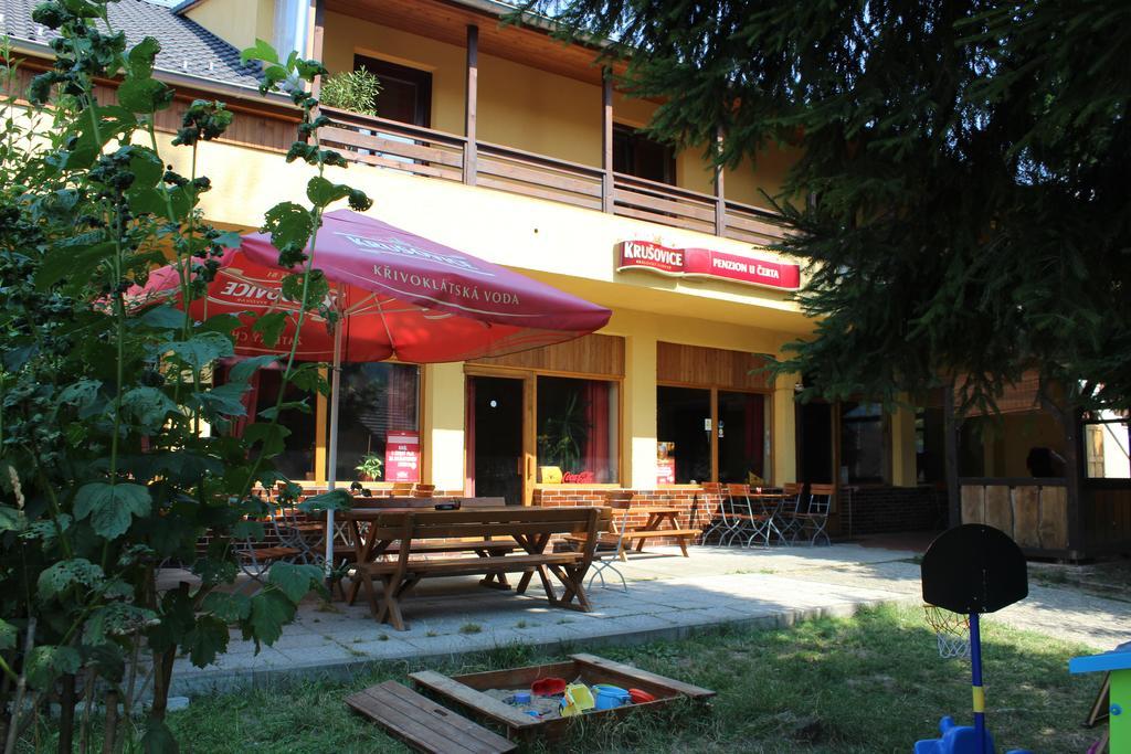 U Certa Hotel Čerčany Buitenkant foto