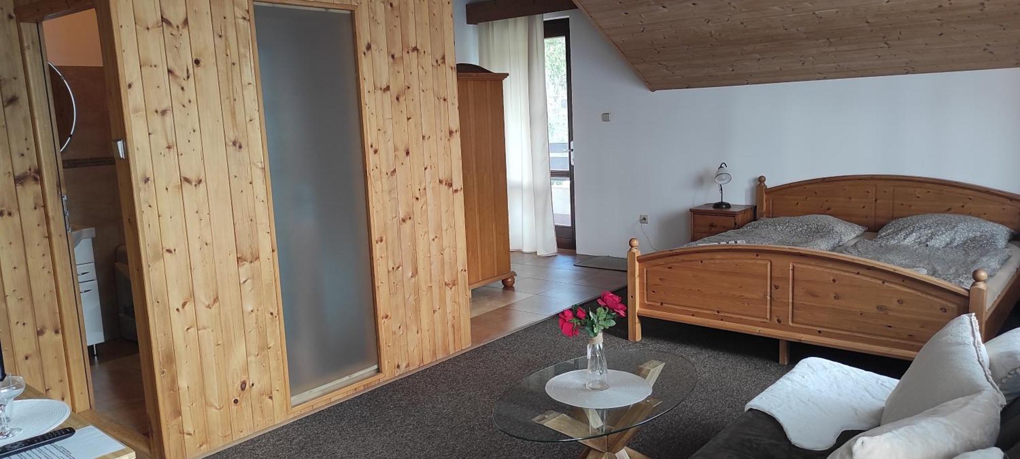 U Certa Hotel Čerčany Buitenkant foto
