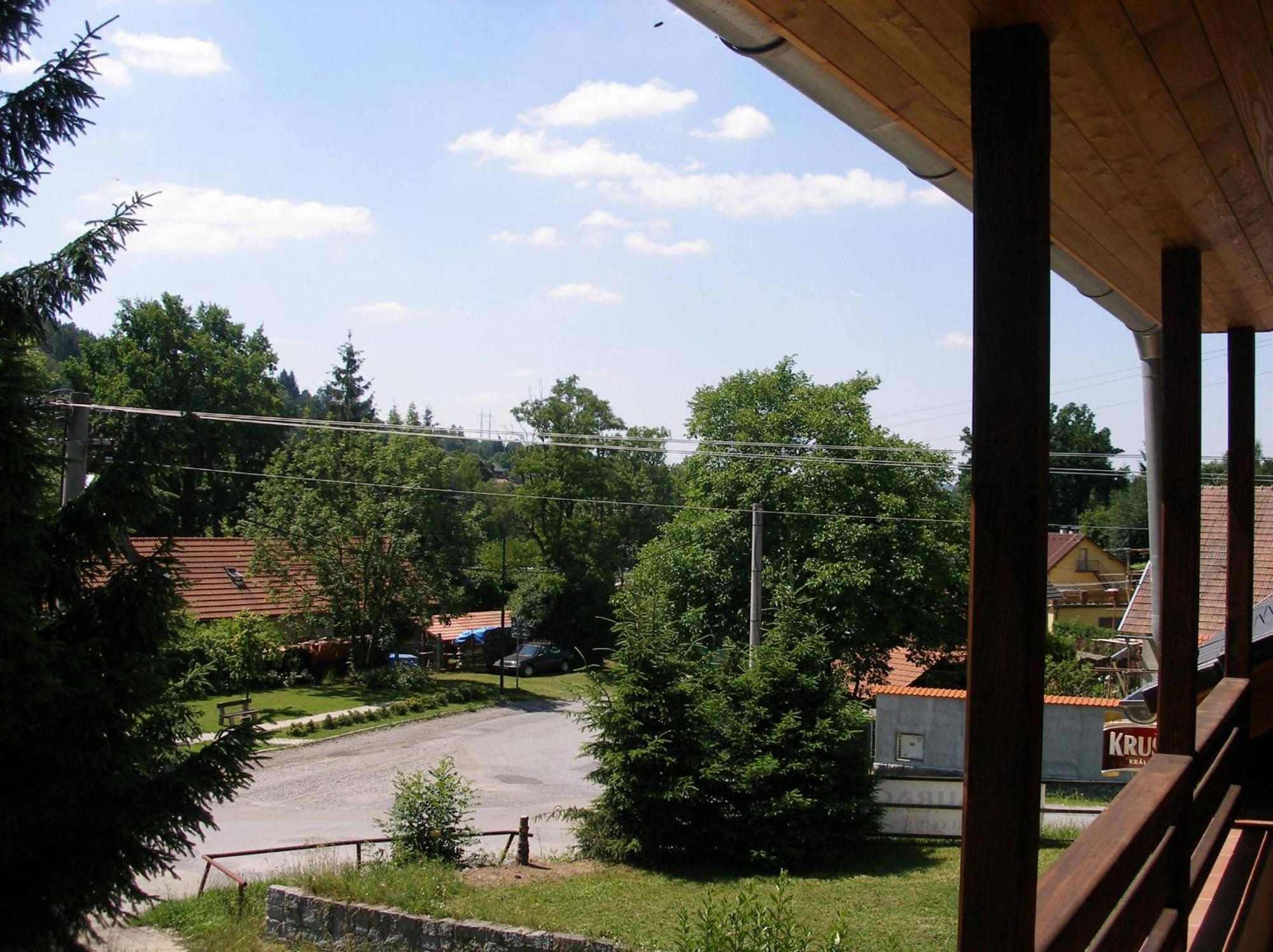 U Certa Hotel Čerčany Buitenkant foto